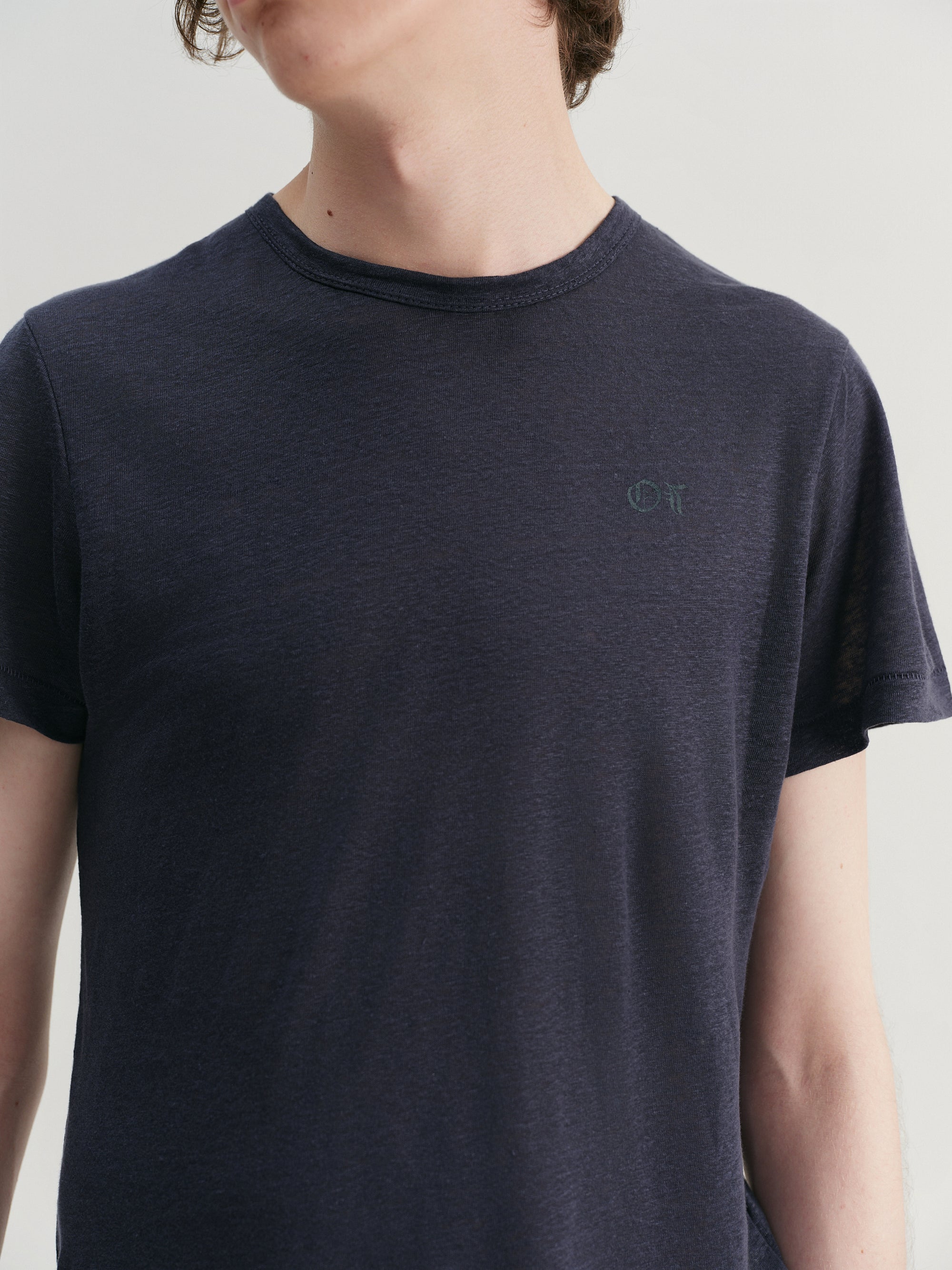 NAVY LINEN T-SHIRT