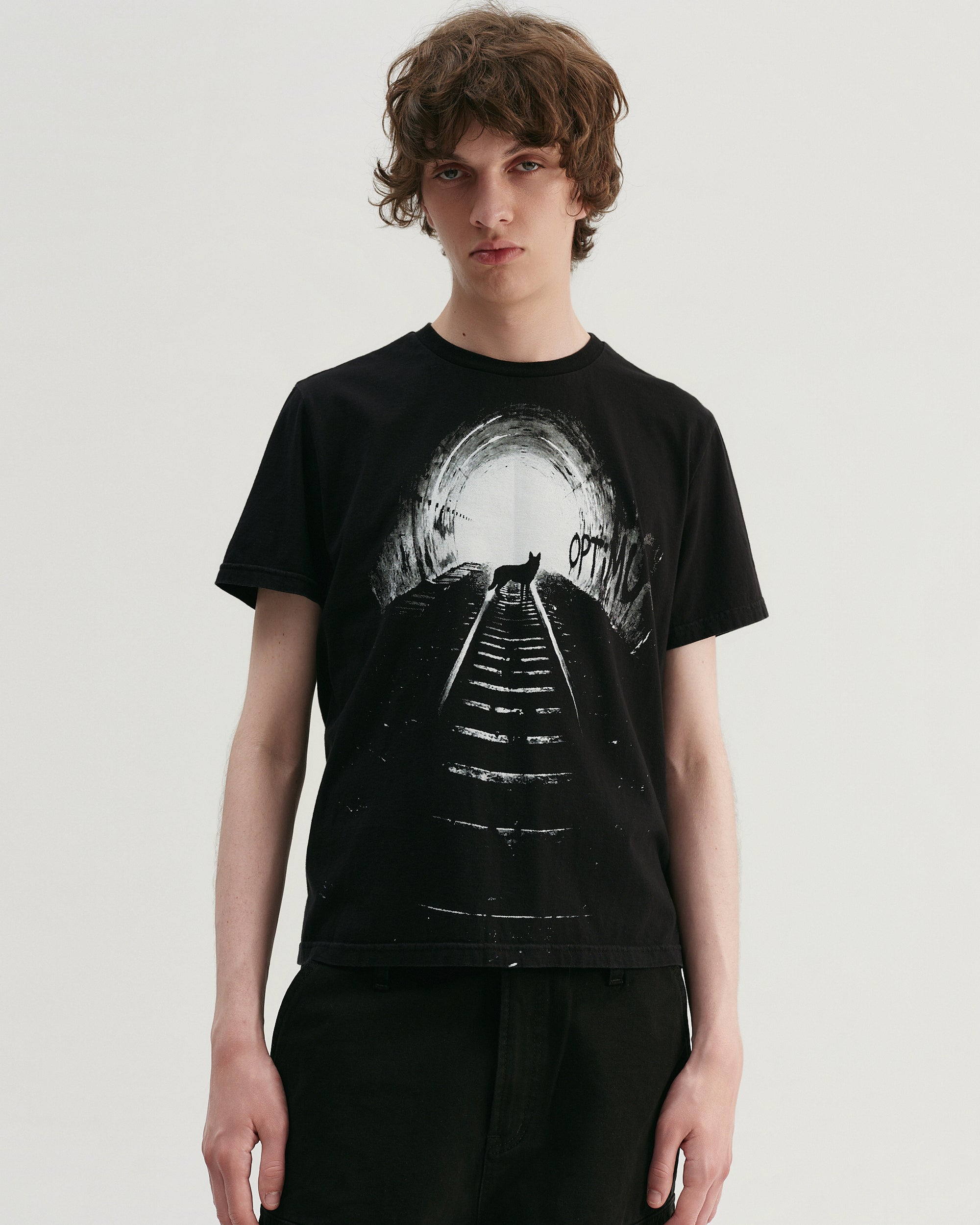 T-SHIRT EXIT