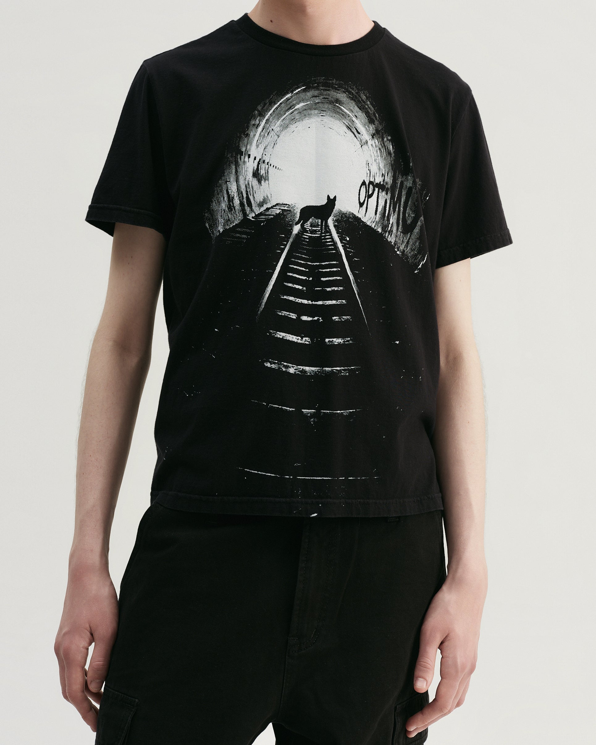 T-SHIRT EXIT