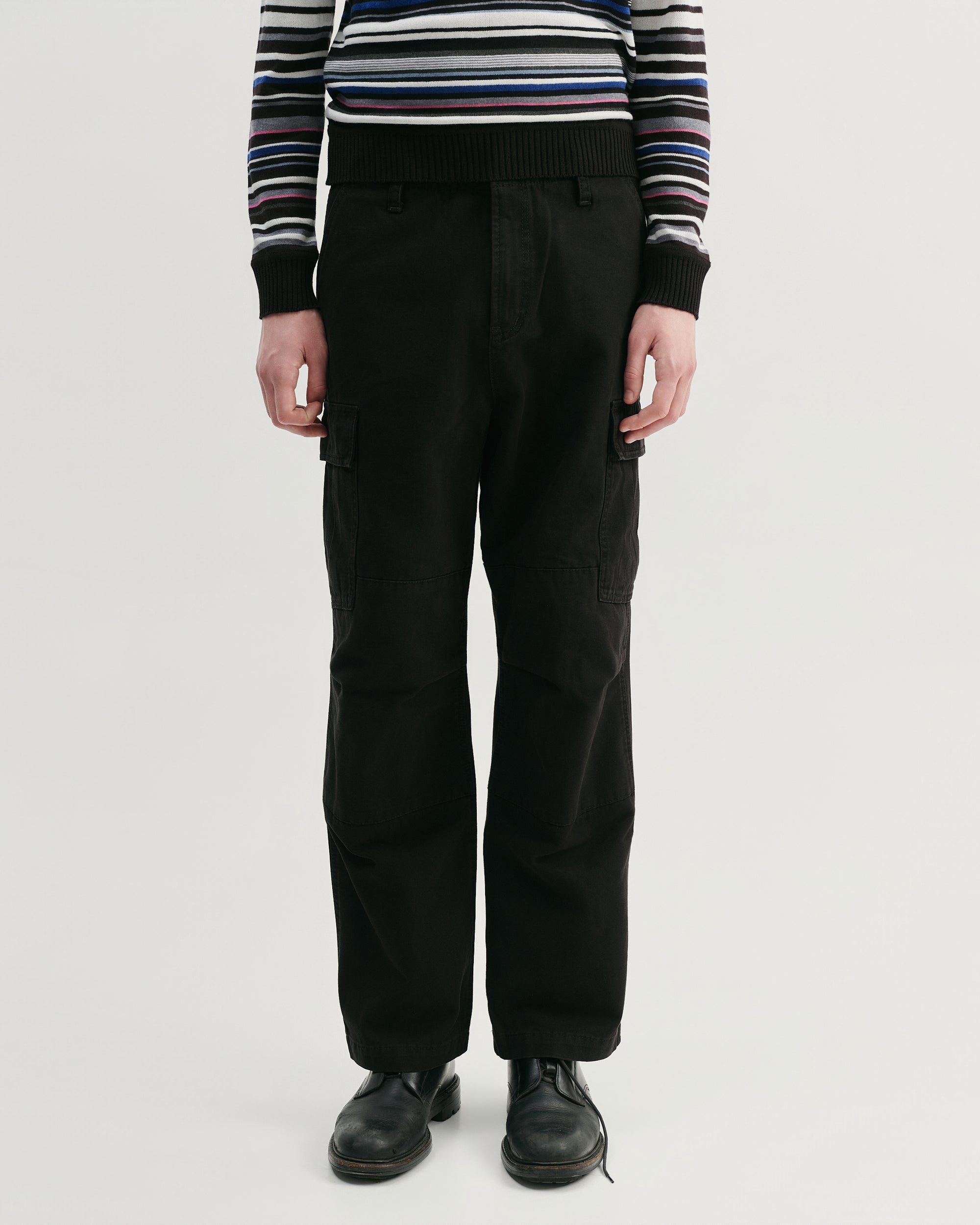 BLACK CARGO PANTS